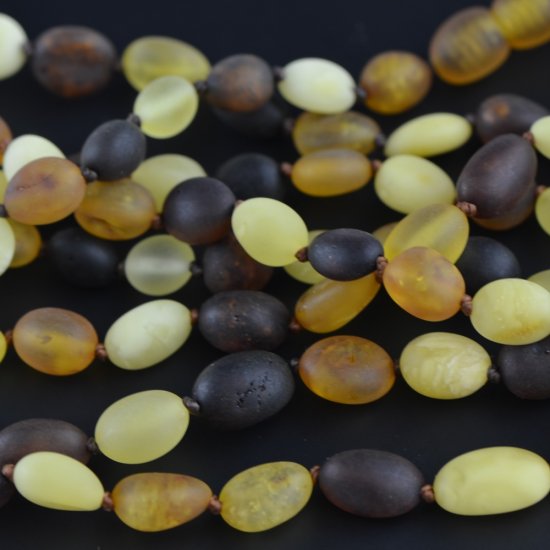Raw Amber necklace multicolour olive